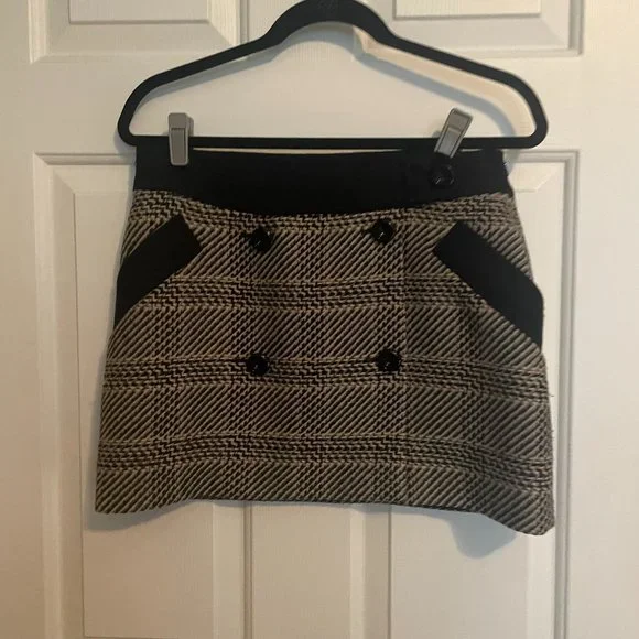 Karen Millen 100% Wool Mini Skirt Size US 6 - Picture 2 of 9